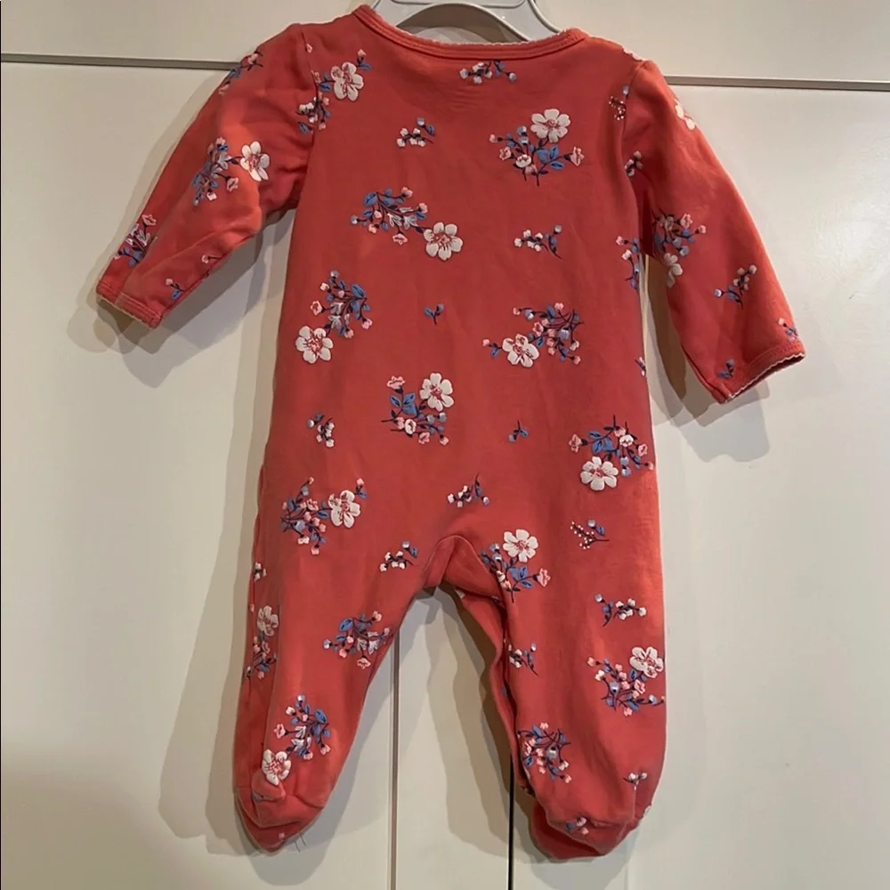 🏅 10/$10 Pink and White Footies with Floral Design